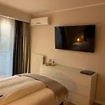 Hotel Senator