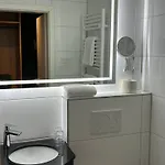 Hotel Senator Hotel