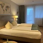 Hotel Hotel Senator 3*