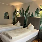 Hotel Hotel Senator 3*