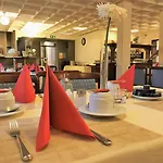 Hotel Senator 3*