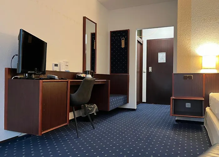 Hotel Senator 3*